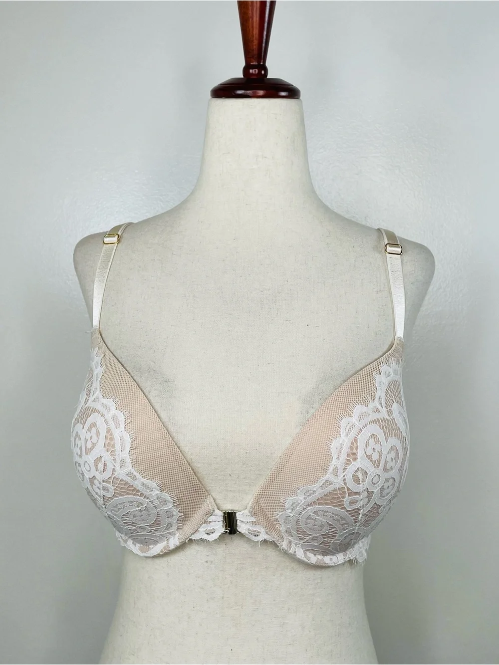Victoria’s Secret Very Sexy Lace Push Up Bra